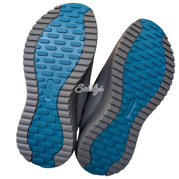 Vessi Stormburst High Womens 6 Peak Black Waterproof DymaTex Knit Sneaker Boot - Picture 8 of 13